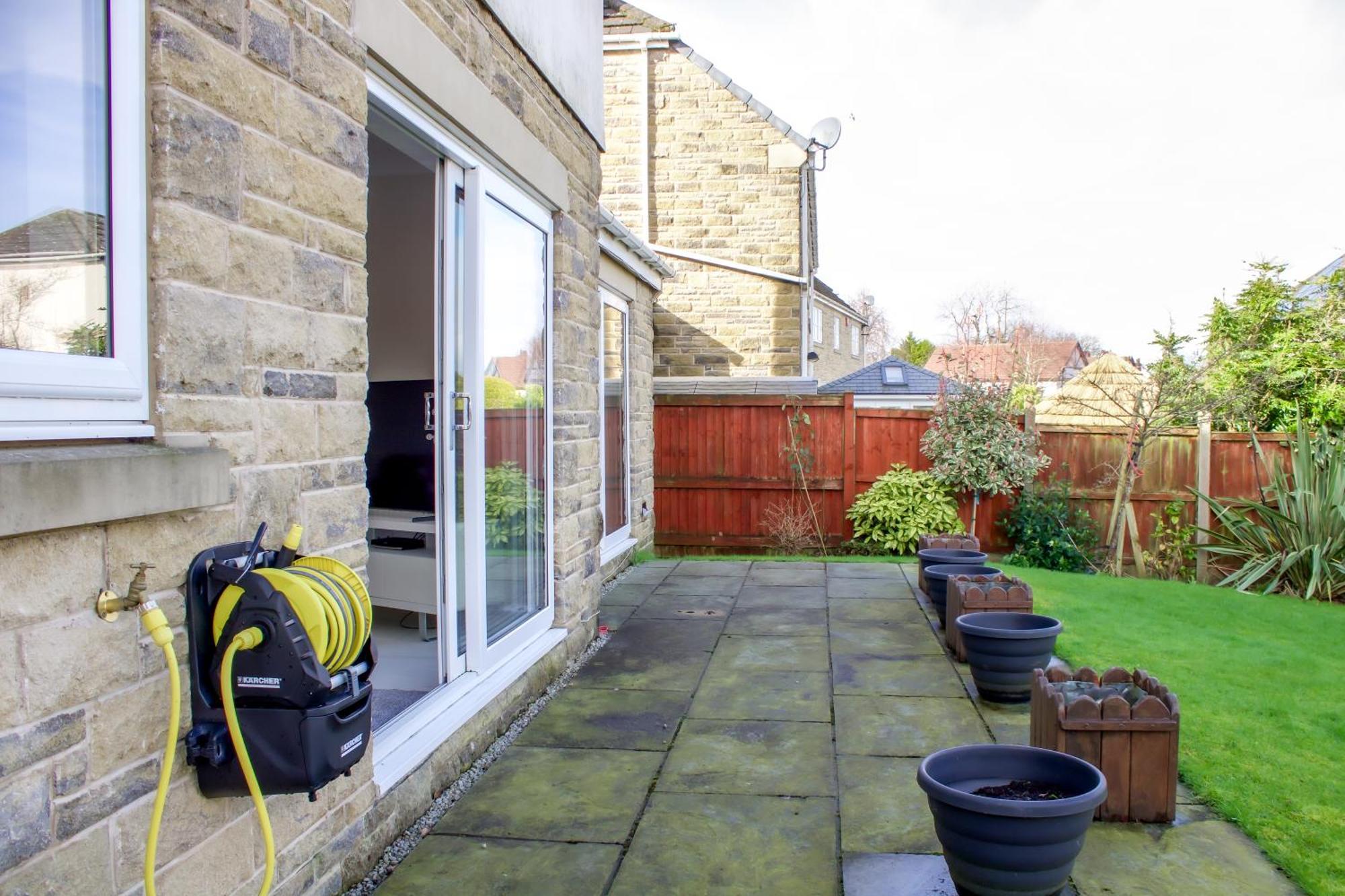 Large Family Home With Free Parking Pool in Wharfedale Exteriör bild